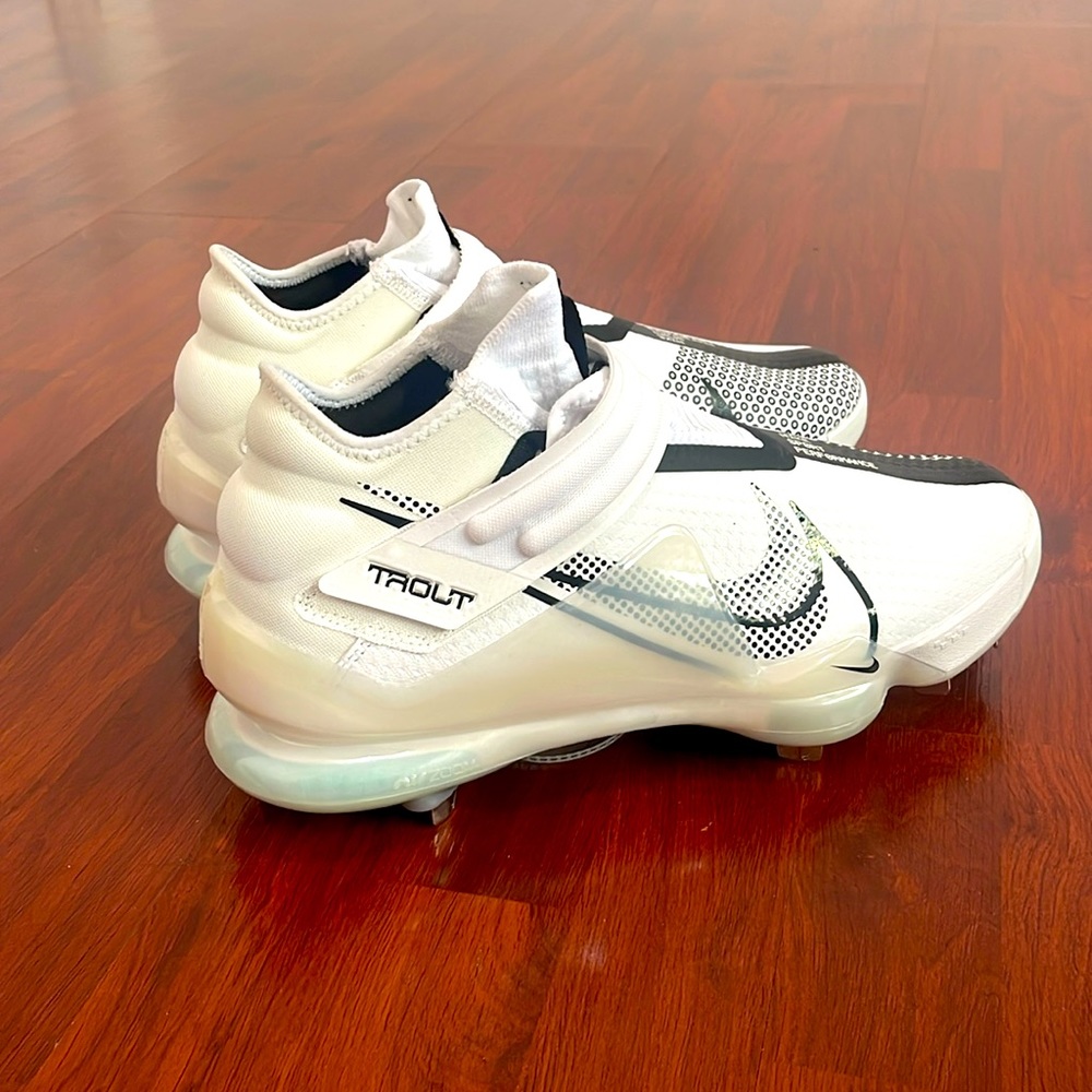 Nike Force Zoom Trout 7 Men’s White/Black Baseball Cleats